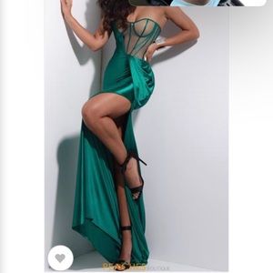 Emerald Green Prom Dress
